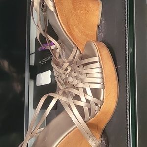 Banana Republic Wedge wooden heeled sandal in metallic cocoa